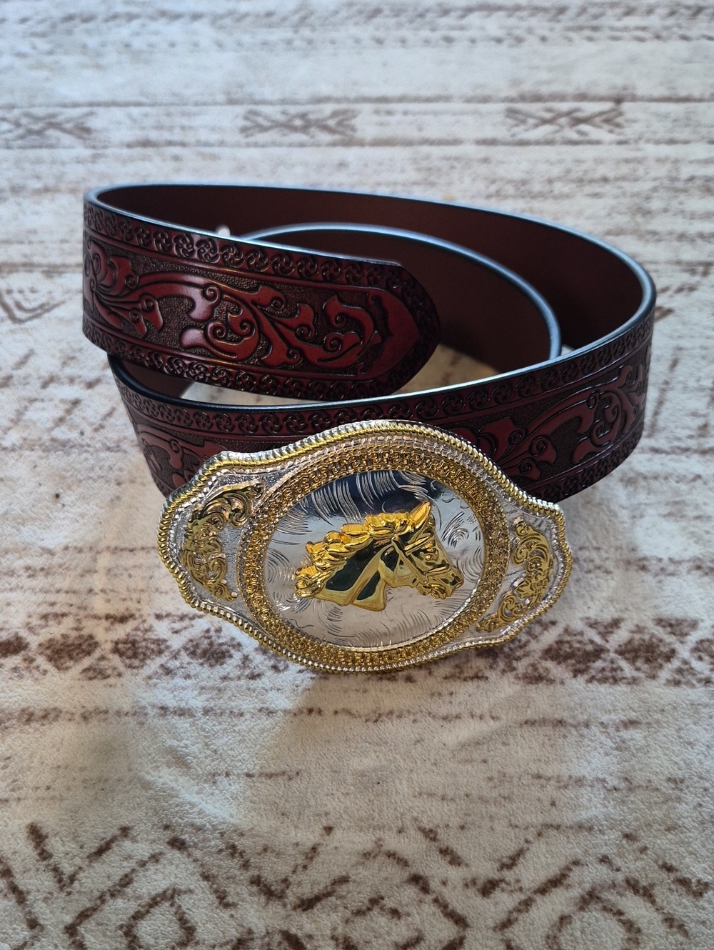 Source Unknown Brown Tooled Leather Belt with Gold & Silver Horse Buckle